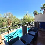 Okeanis & Adults Only Apartment *