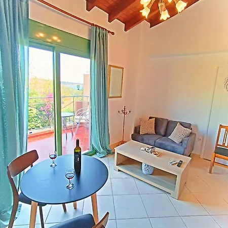 Okeanis & Adults Only *