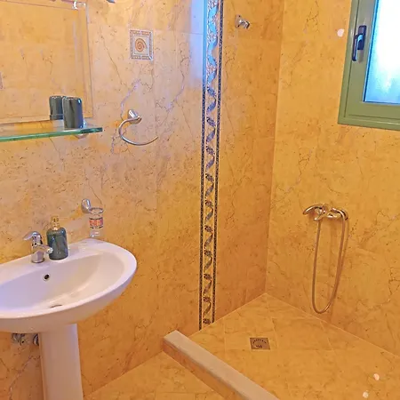 Okeanis & Adults Only * Katelios