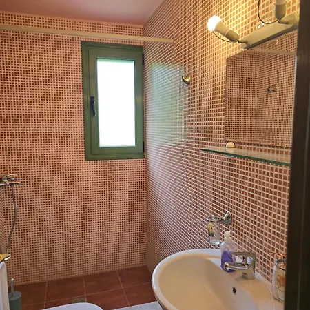 Okeanis & Adults Only *